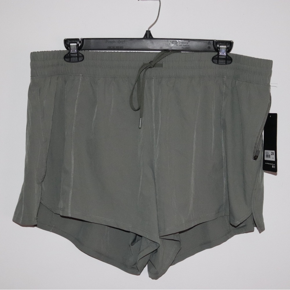90 degree by reflex | Olive Green Shorts Activewear Size 2X NEW Plus Size